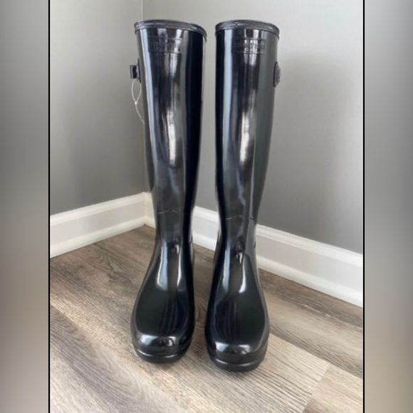 BRAND NEW Hunter Women's Original Tall Rain Boot - Picture 2 of 4
